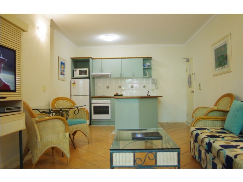 6 Triton, Palm Cove QLD 4879