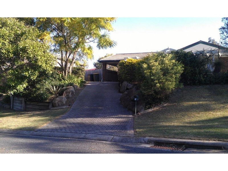 5 Glenalwyn, Holland Park QLD 4121