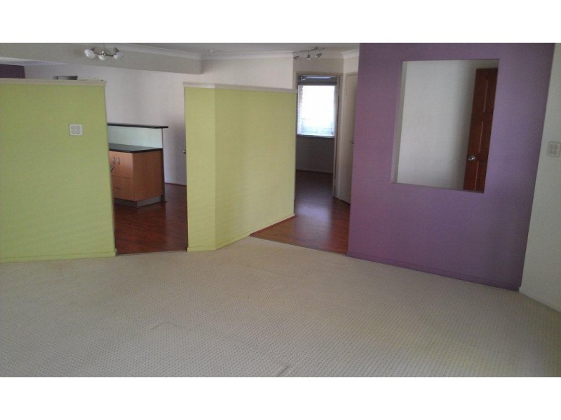 5 Glenalwyn, Holland Park QLD 4121