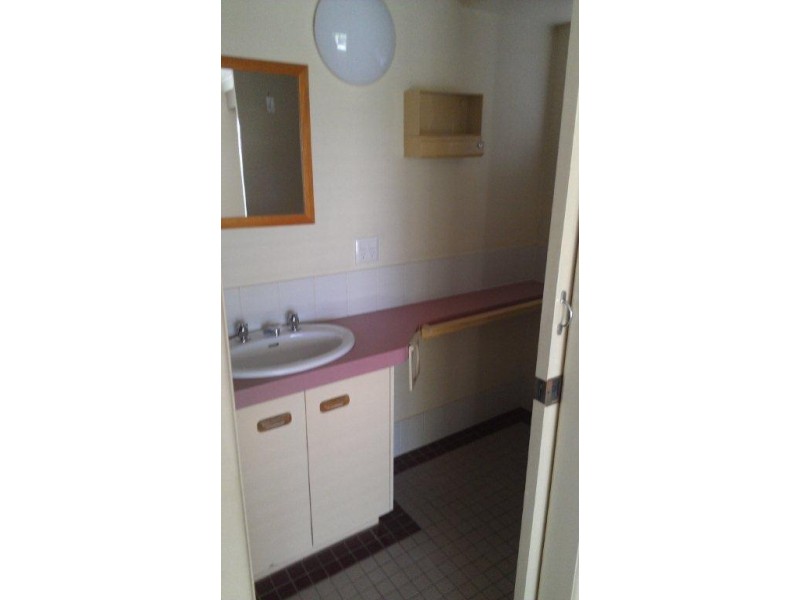 5 Glenalwyn, Holland Park QLD 4121