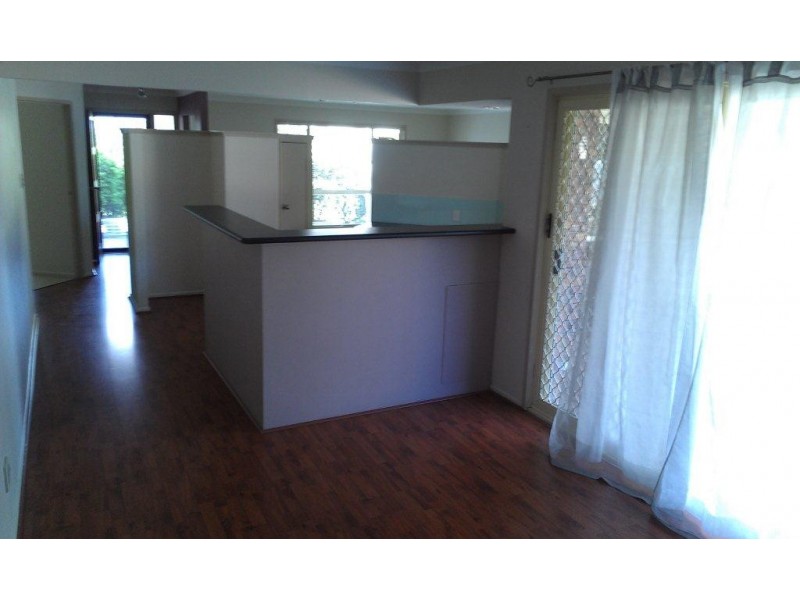 5 Glenalwyn, Holland Park QLD 4121