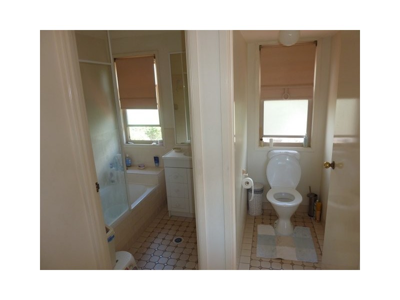 U01-75 Brown, Labrador QLD 4215