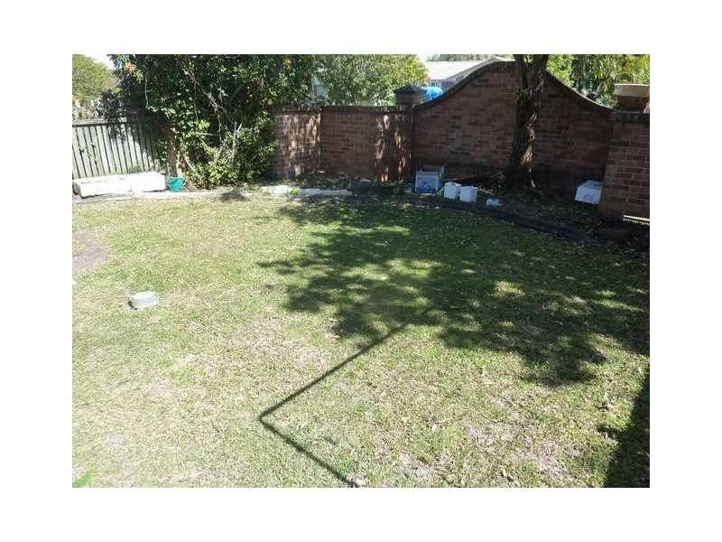 U01-75 Brown, Labrador QLD 4215