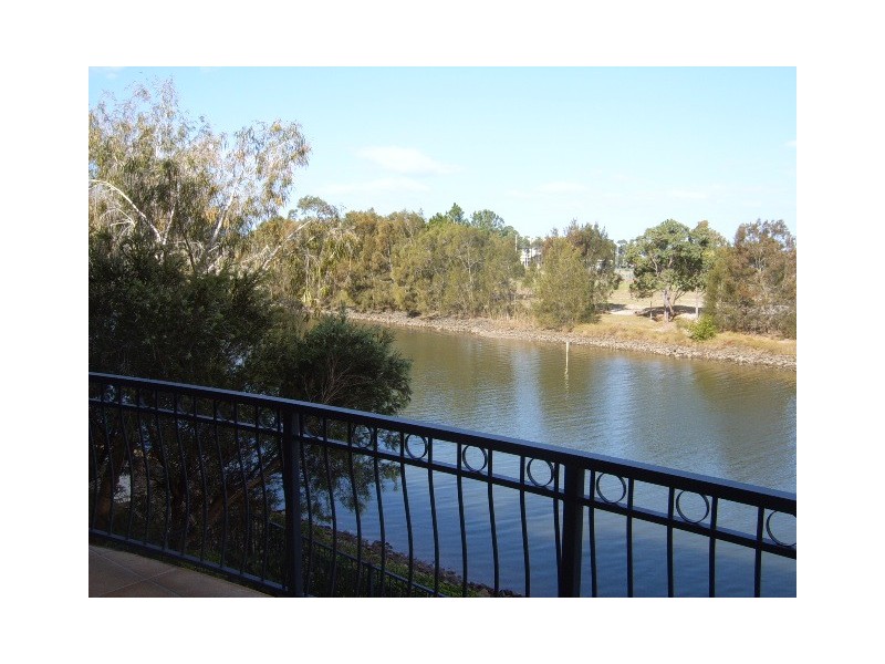 11/4 University Drive, Robina QLD 4226