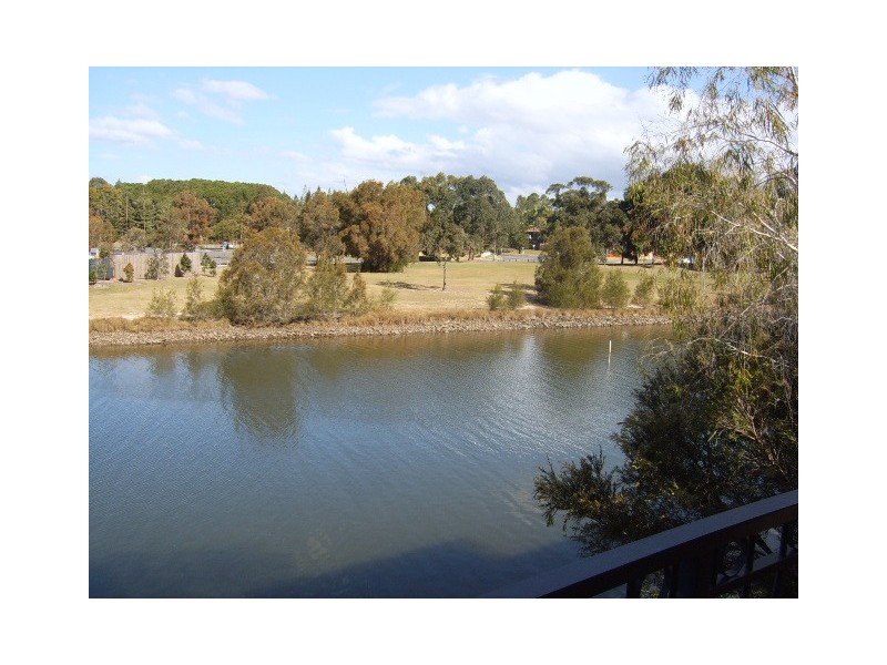 11/4 University Drive, Robina QLD 4226