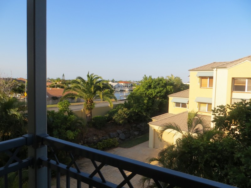 13/82 Limetree Parade, Runaway Bay QLD 4216