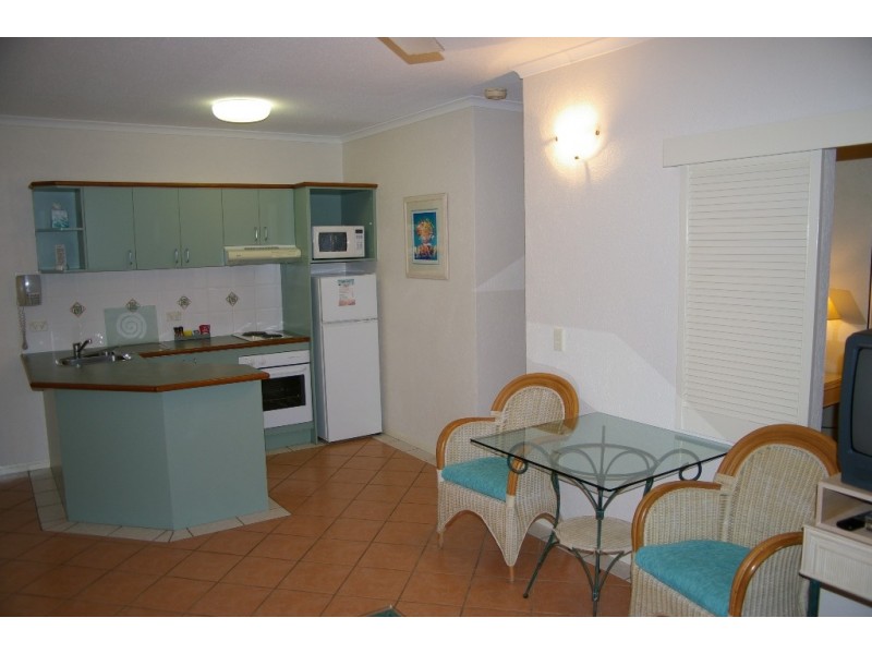 6 Triton Street, Palm Cove QLD 4879