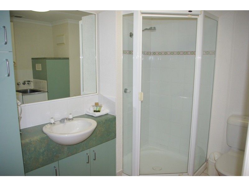 6 Triton Street, Palm Cove QLD 4879