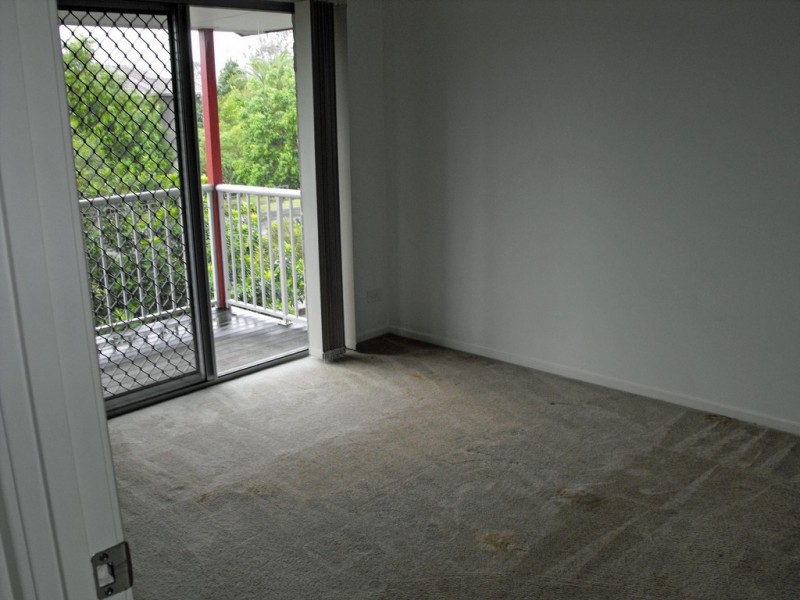 23 / 6 University Drive, Meadowbrook QLD 4131