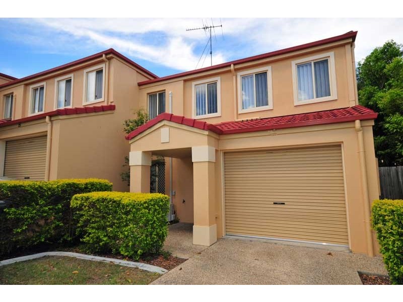 10 Chapman Place, Oxley QLD 4075