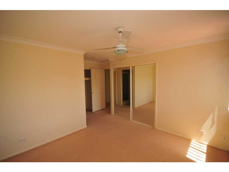 10 Chapman Place, Oxley QLD 4075