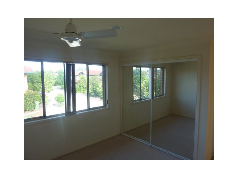 u34-75 Brown, Labrador QLD 4215