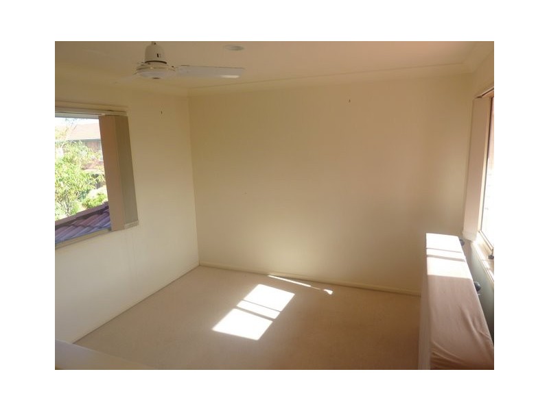 u34-75 Brown, Labrador QLD 4215