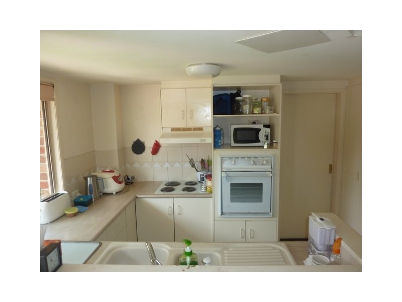 75 Brown, Labrador QLD 4215