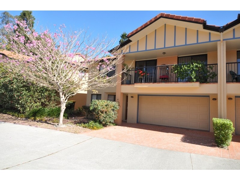 4/9 Pamela Place, Kenmore Hills QLD 4069