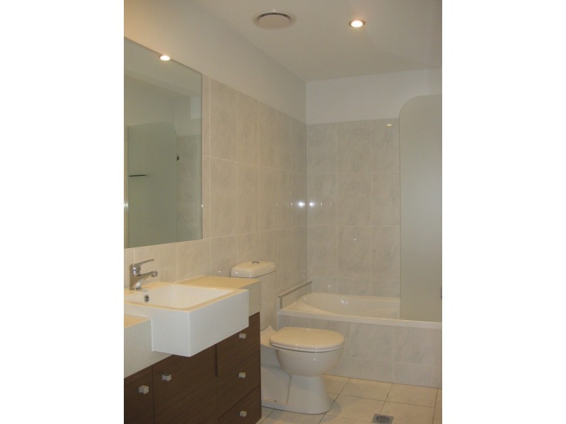 150 Middle Street, Cleveland QLD 4163