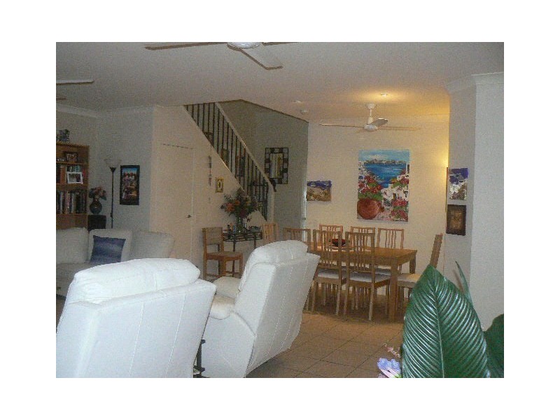 Mount Ommaney QLD 4074