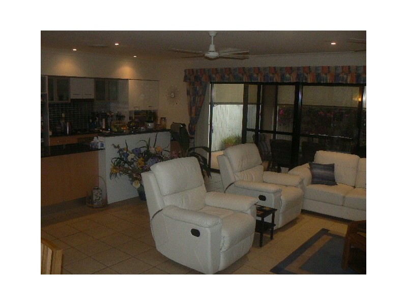 Mount Ommaney QLD 4074