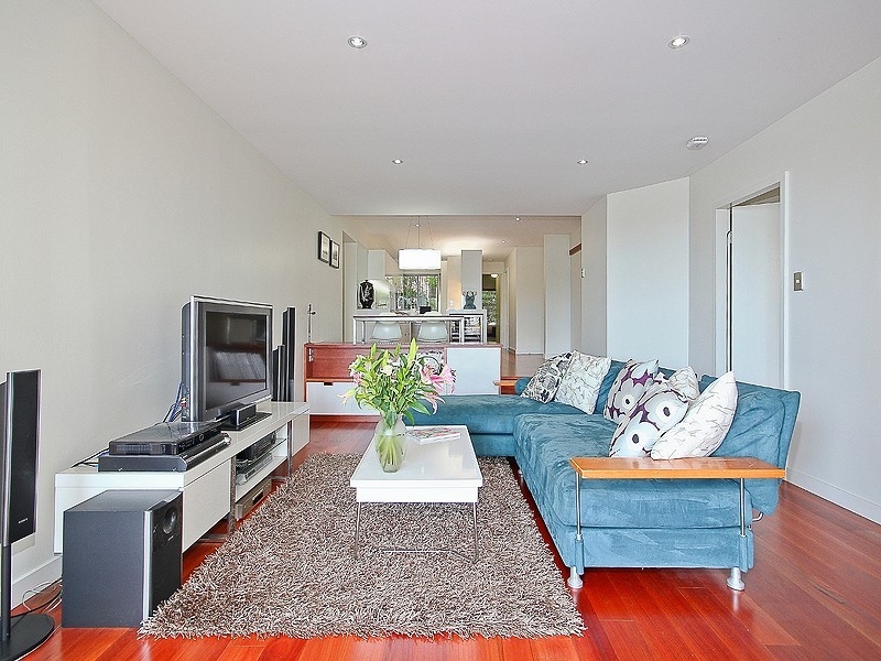 14/78 CAIRNS STREET, Kangaroo Point QLD 4169