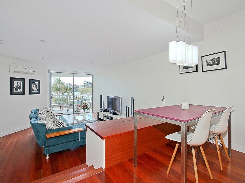 14/78 CAIRNS STREET, Kangaroo Point QLD 4169