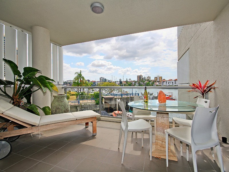 14/78 CAIRNS STREET, Kangaroo Point QLD 4169