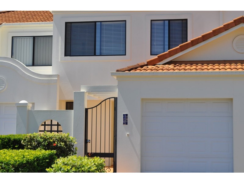 60 Caseys Rd, Hope Island QLD 4212