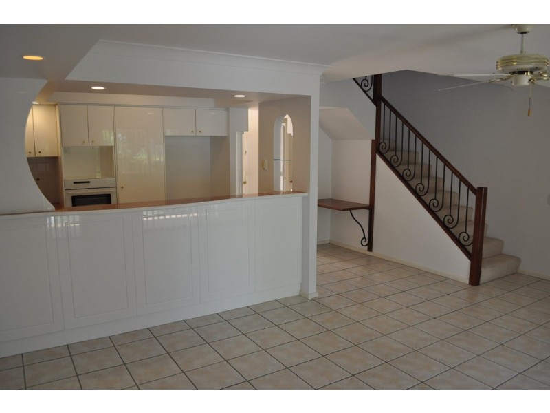 60 Caseys Rd, Hope Island QLD 4212