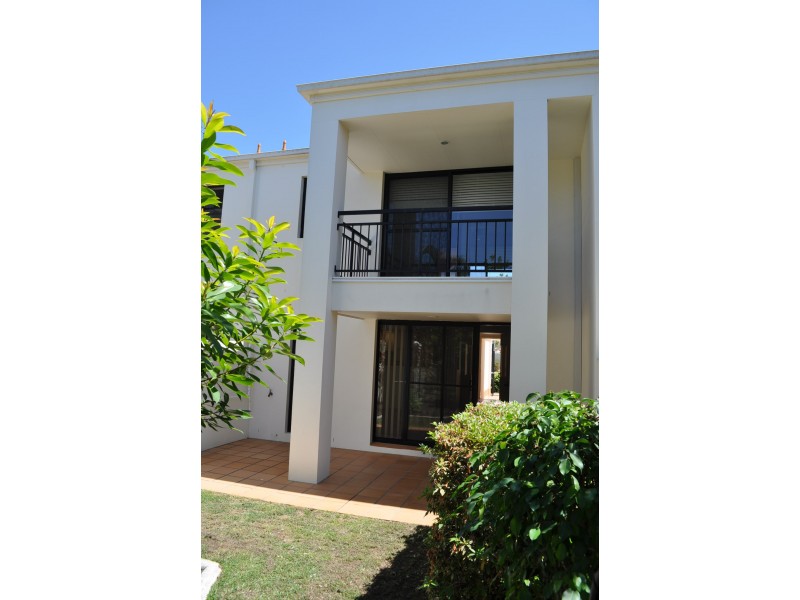 60 Caseys Rd, Hope Island QLD 4212