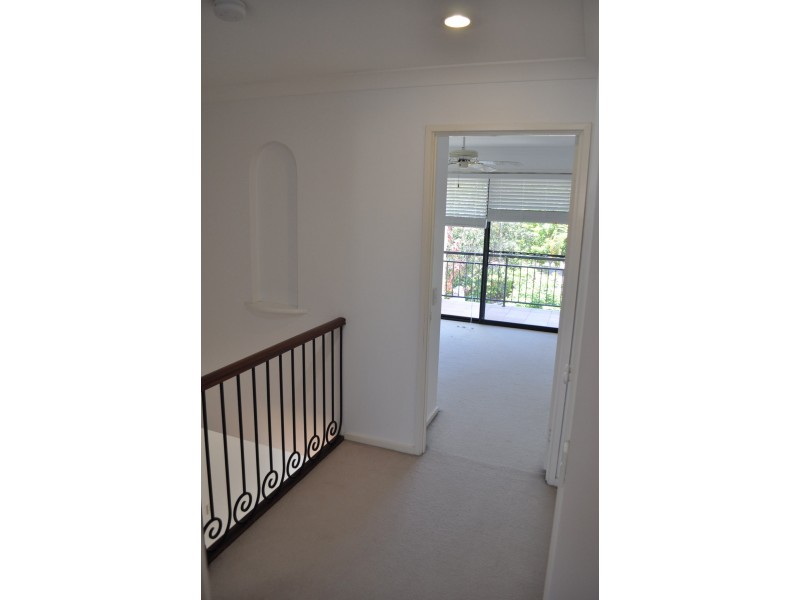 60 Caseys Rd, Hope Island QLD 4212