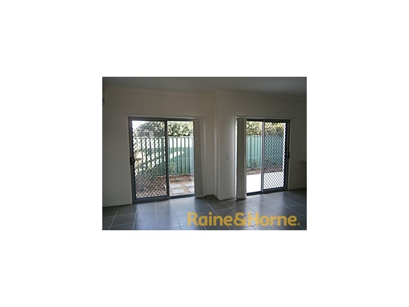 127 Duffield Rd, Kallangur QLD 4503