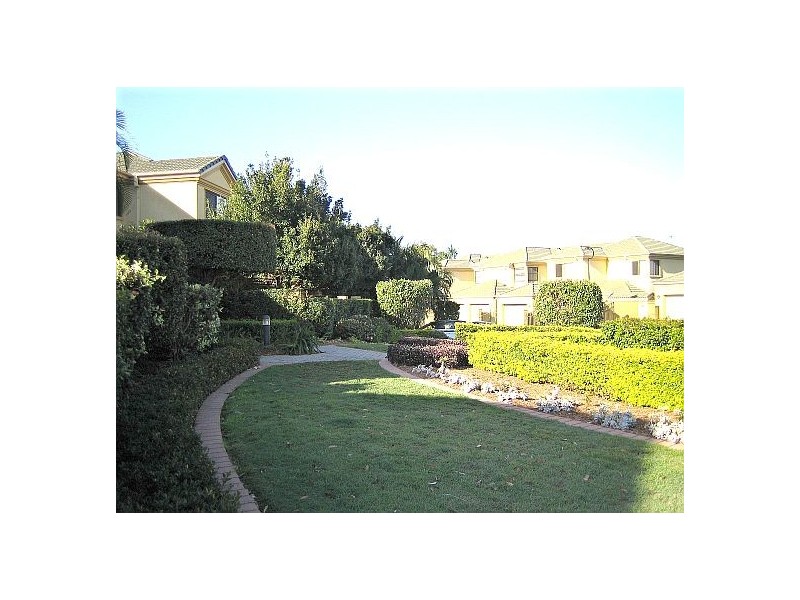 21/37 Paradise Springs Avenue, Robina QLD 4226