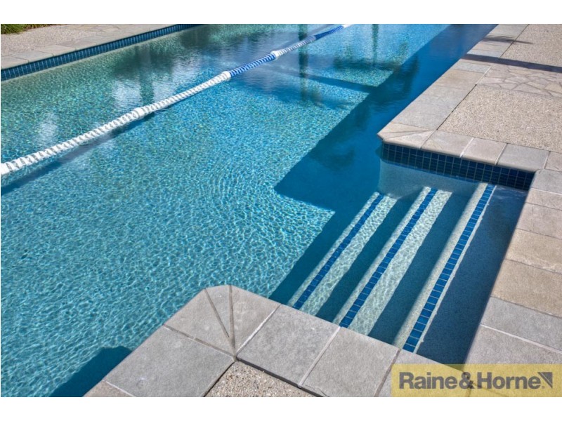4 University Drive, Robina QLD 4226