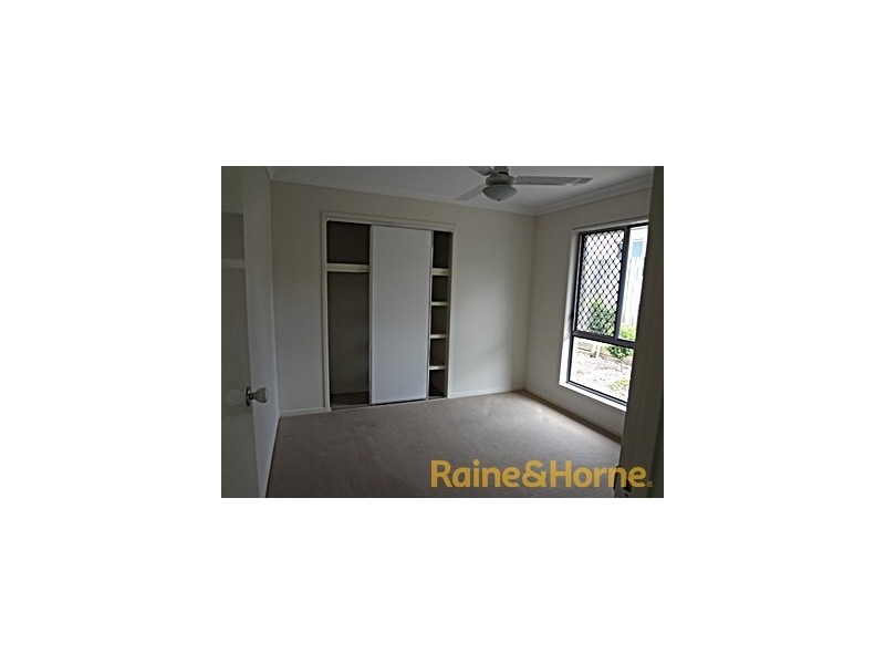 18 Platinum Place, Oxley QLD 4075