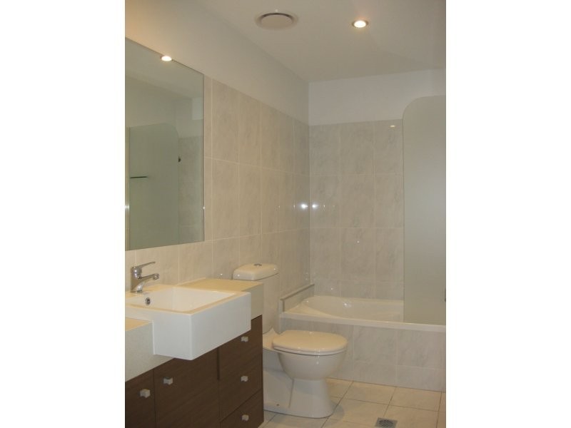 150 MIDDLE STREET, Cleveland QLD 4163