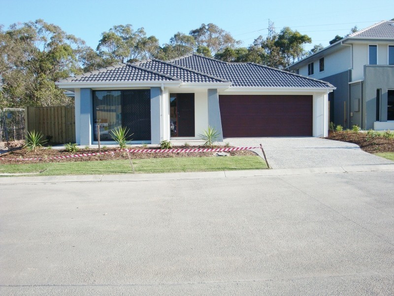 8 Macquarie Way, Browns Plains QLD 4118