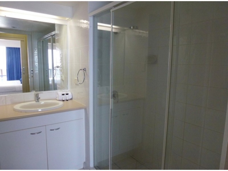 Longbeach 28 Northcliffe Terrace, Surfers Paradise QLD 4217