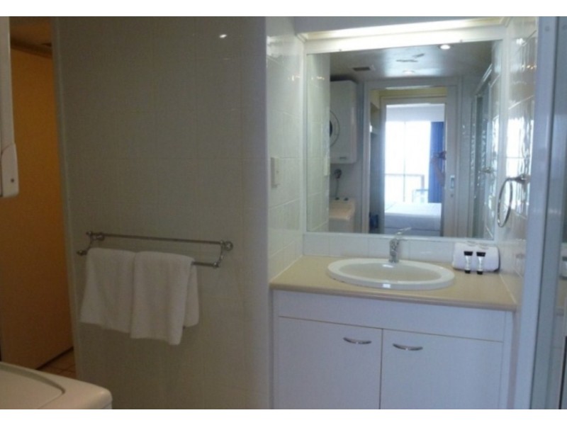 Longbeach 28 Northcliffe Terrace, Surfers Paradise QLD 4217