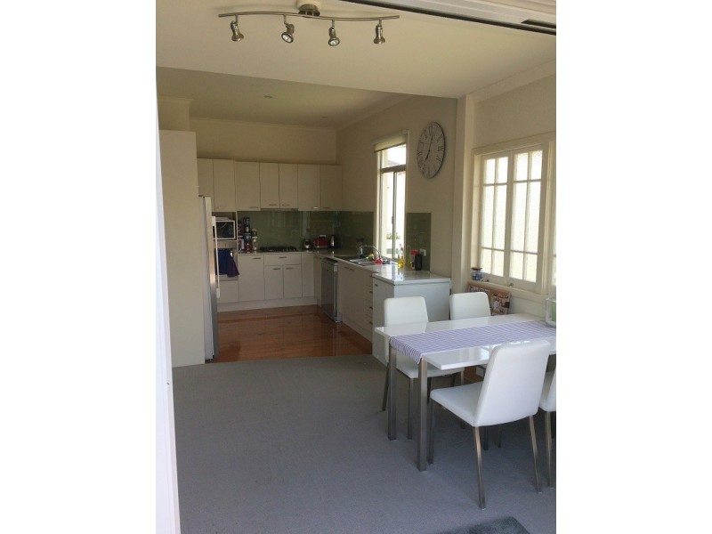 36 Winchester Street, Hamilton QLD 4007