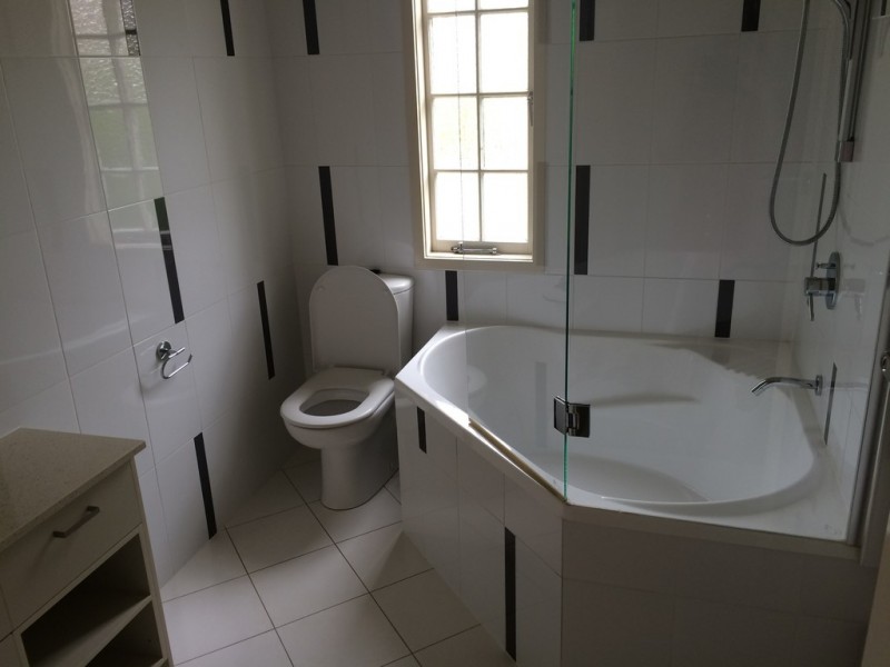 36 Winchester Street, Hamilton QLD 4007