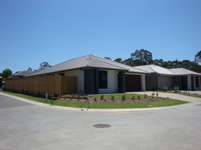 8 Macquarie Way, Browns Plains QLD 4118