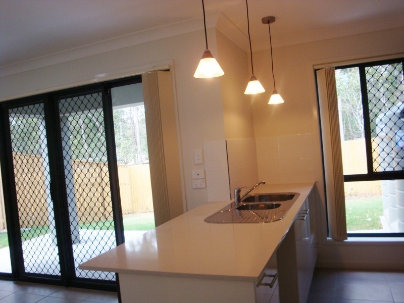 8 Macquarie Way, Browns Plains QLD 4118