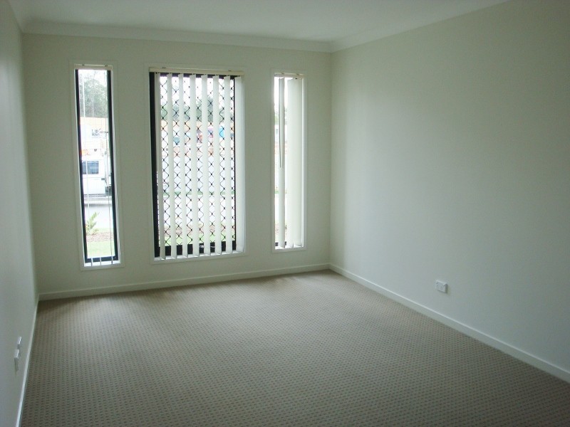 8 Macquarie Way, Browns Plains QLD 4118