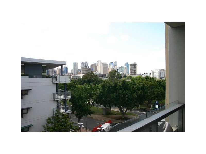 15 Tribune Street, South Brisbane QLD 4101