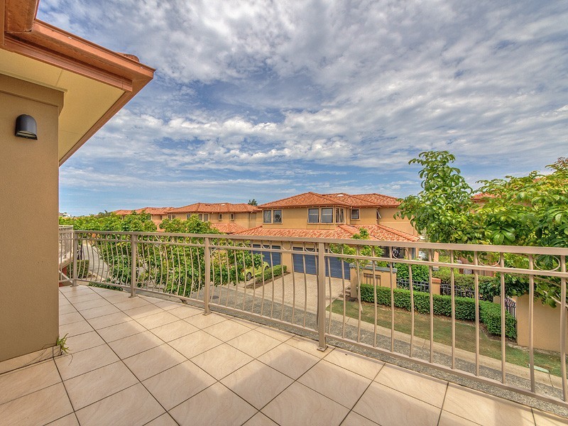 60/4 University Drive, Robina QLD 4226