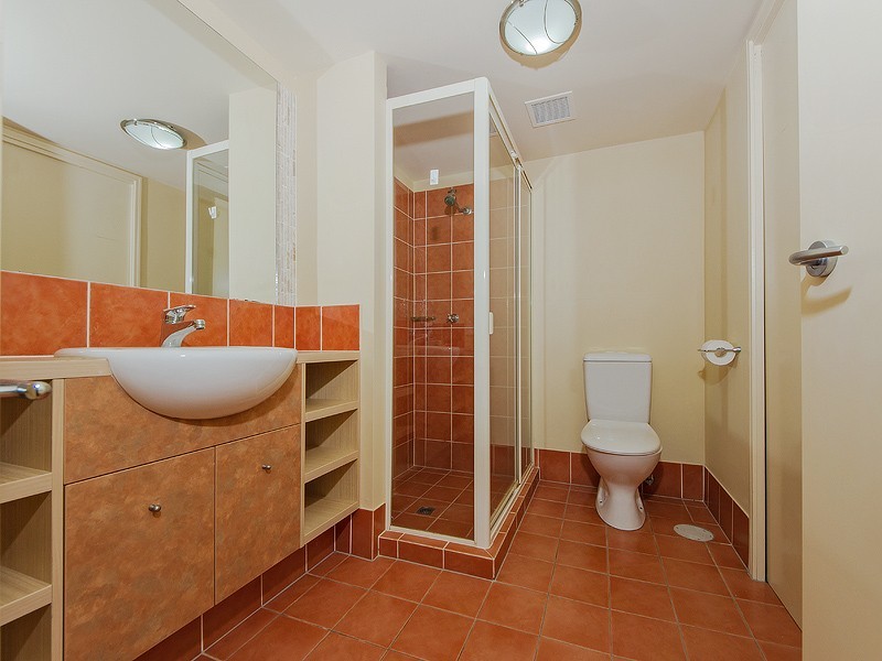 60/4 University Drive, Robina QLD 4226