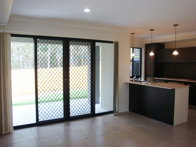 8 MacQuarie Way, Browns Plains QLD 4118