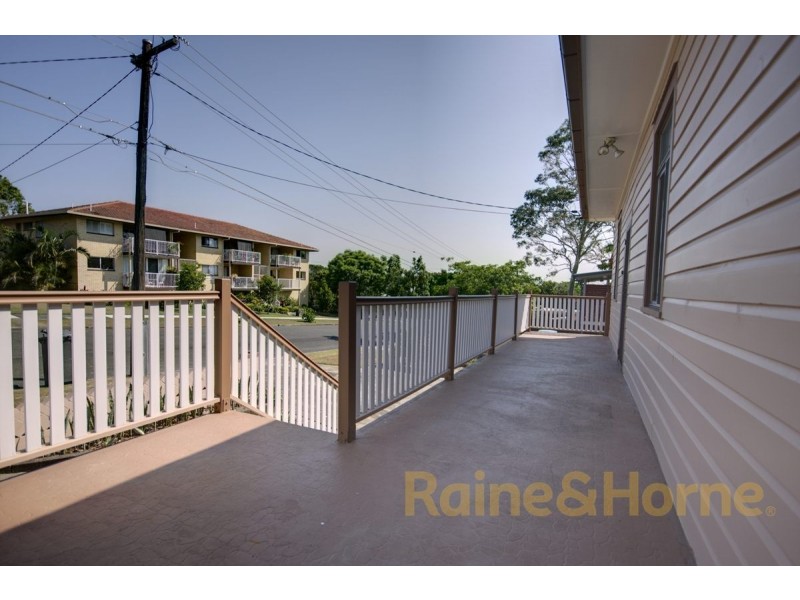 25 Woodhill Ave, Coorparoo QLD 4151
