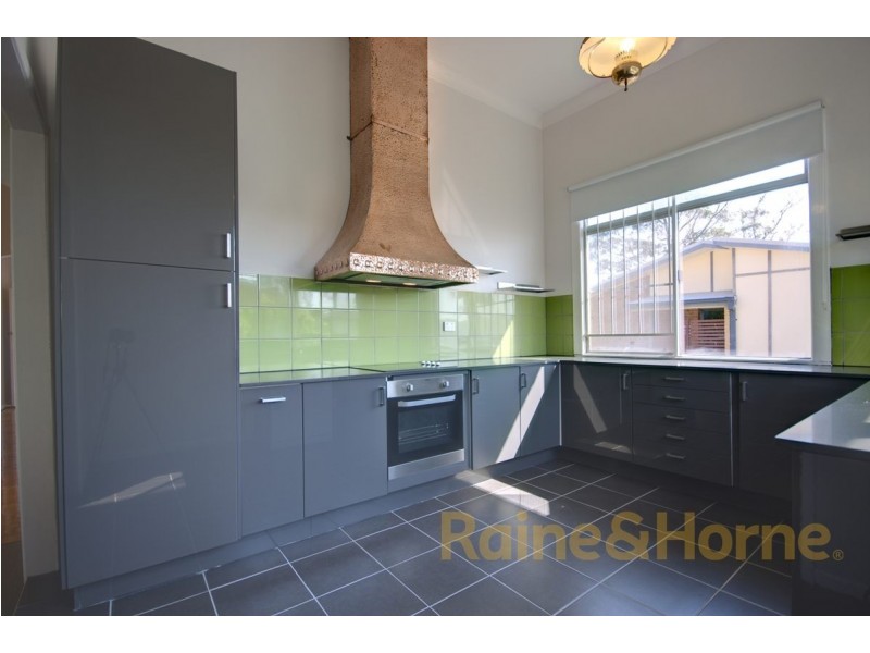 25 Woodhill Ave, Coorparoo QLD 4151