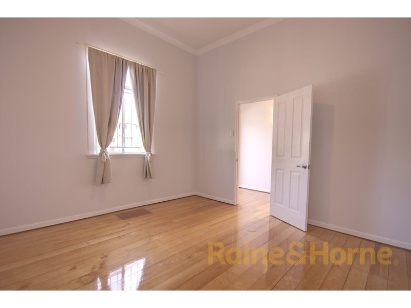 25 Woodhill Ave, Coorparoo QLD 4151