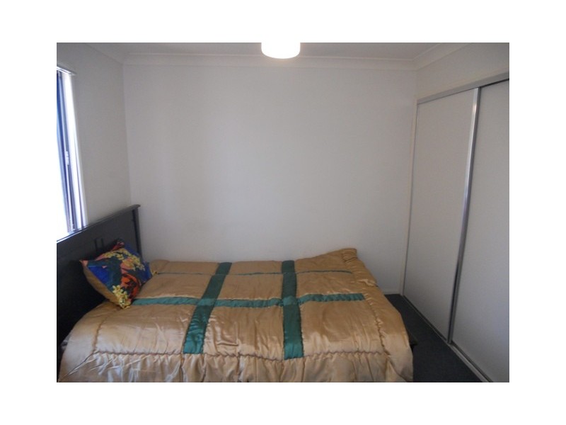 18 Loganlea Road, Waterford West QLD 4133